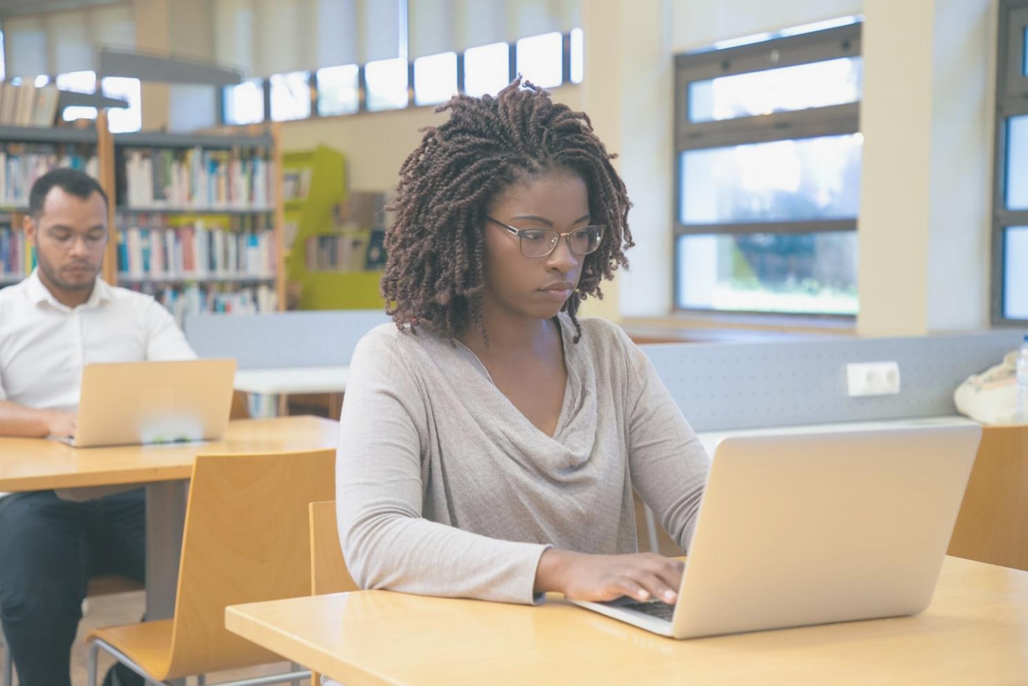 Herramientas digitales para gestión de ingresos